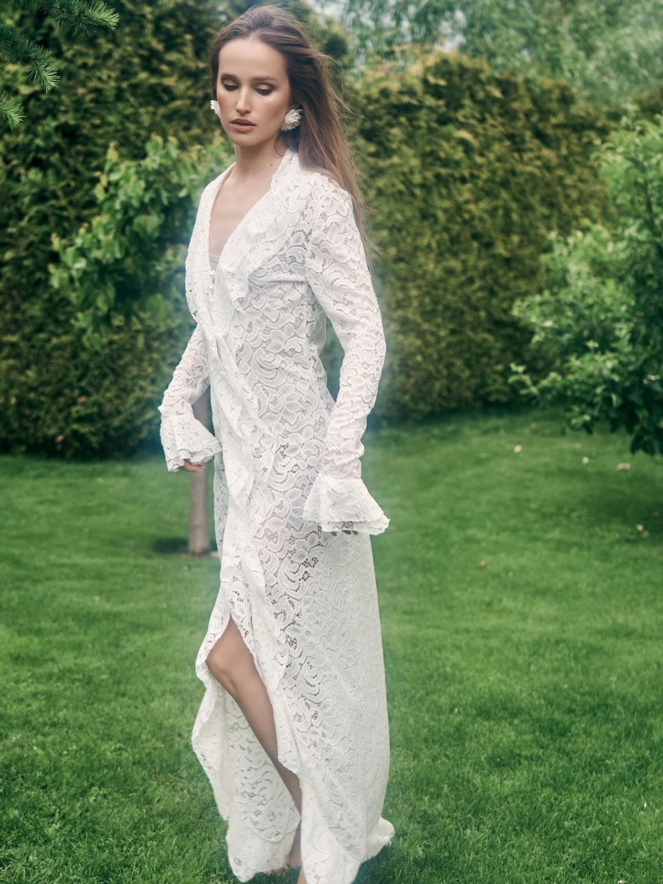 Élise Lace Dress