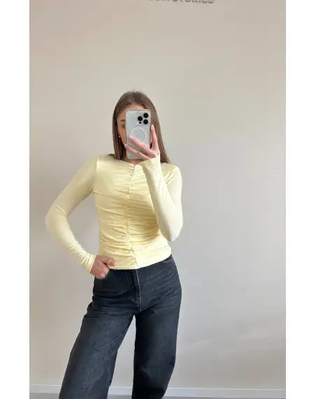 Butter Yellow Top