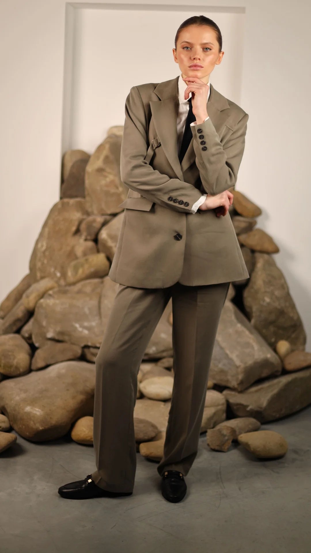MONIKA BLAZER