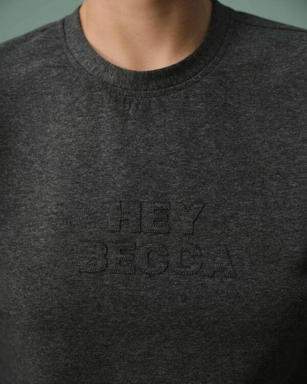 OVERSIZED LONGSLEEVE WITH VOLUMINOUS LOGO — GREY