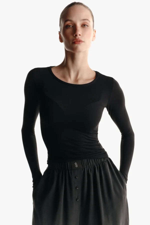 ULTRA-LIGHT CASHMERE & MICROMODAL CREW NECK LONG SLEEVE TOP — BLACK
