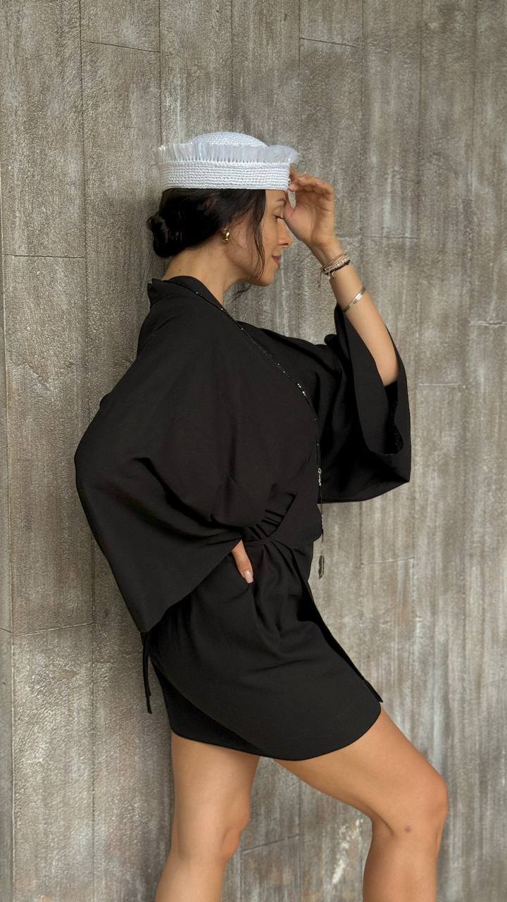 Black linen kimono with ties