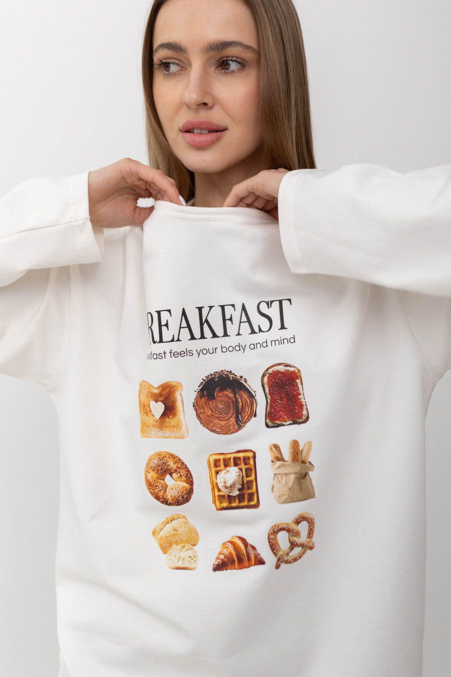 OVERSIZED LONGSLEEVE  WITH “BREAKFAST” PRINT