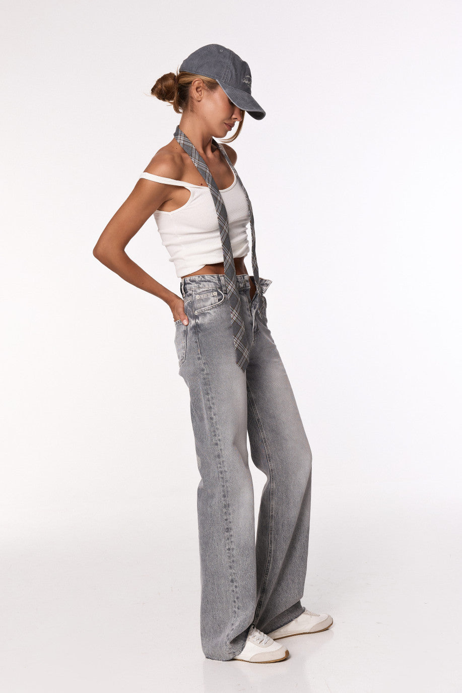WIDE LEG GREY JEANS